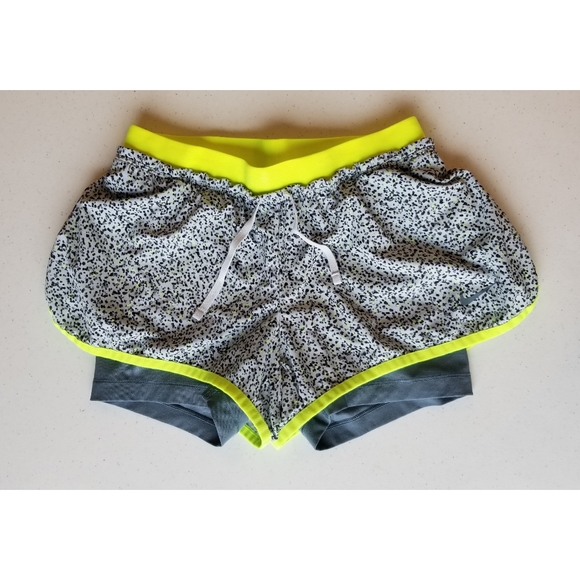 NIKE 2 in 1 Running Shorts - Picture 1 of 5